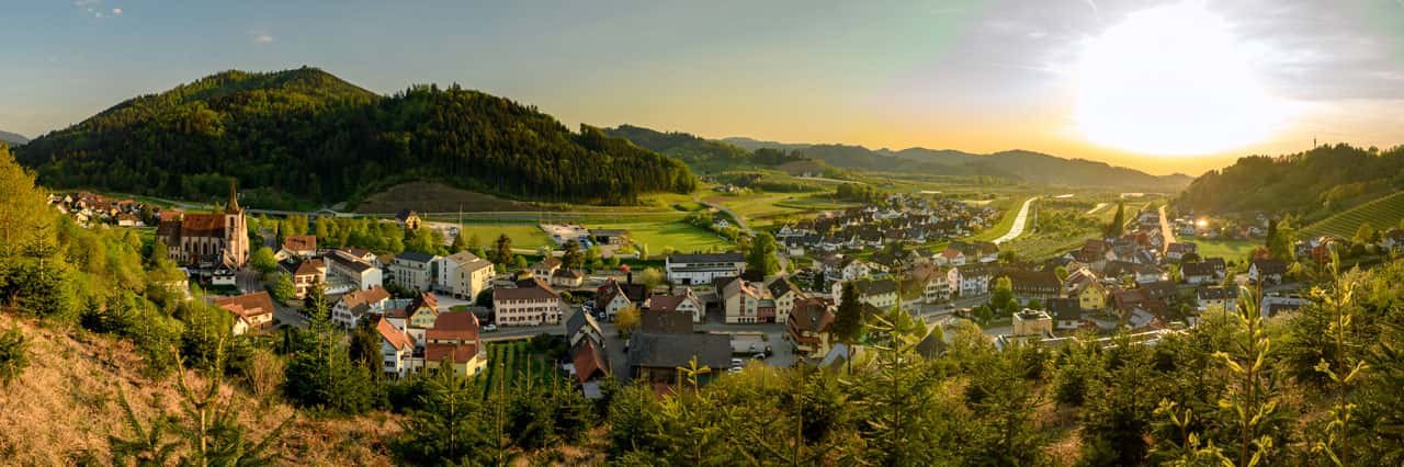 Header-Bild, Lautenbach bei Sonnenuntergang